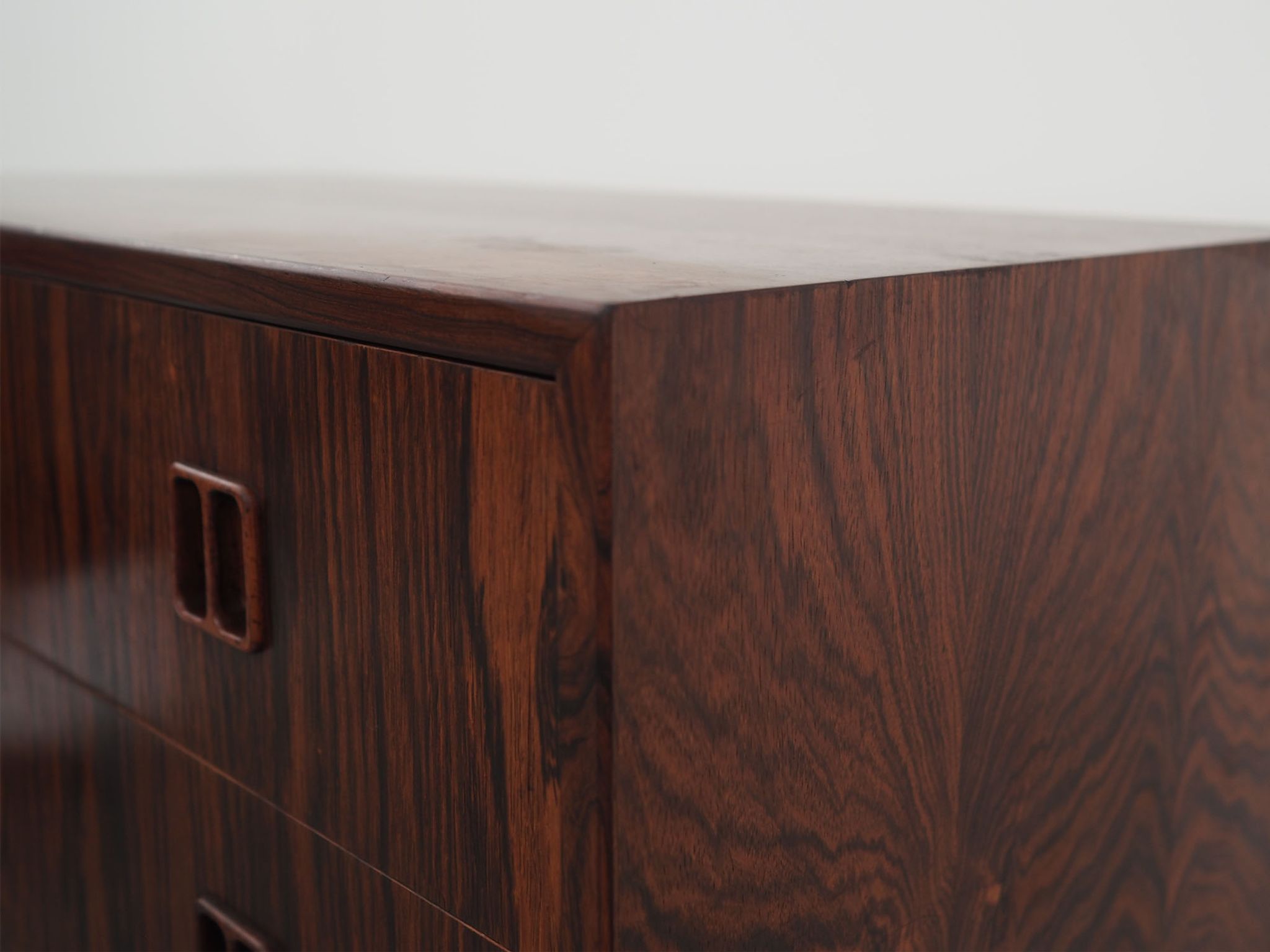 Rosewood chest of drawers, Danish design, 1960s, made by Hjørnebo
