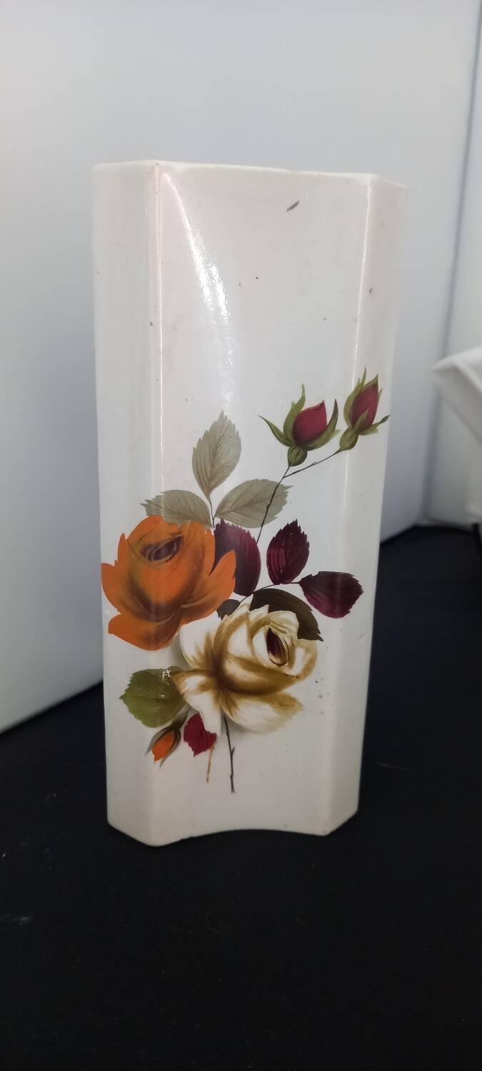 Flower vase