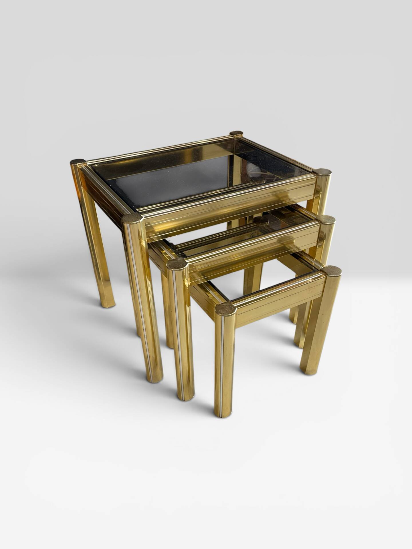 Nest of tables 1980