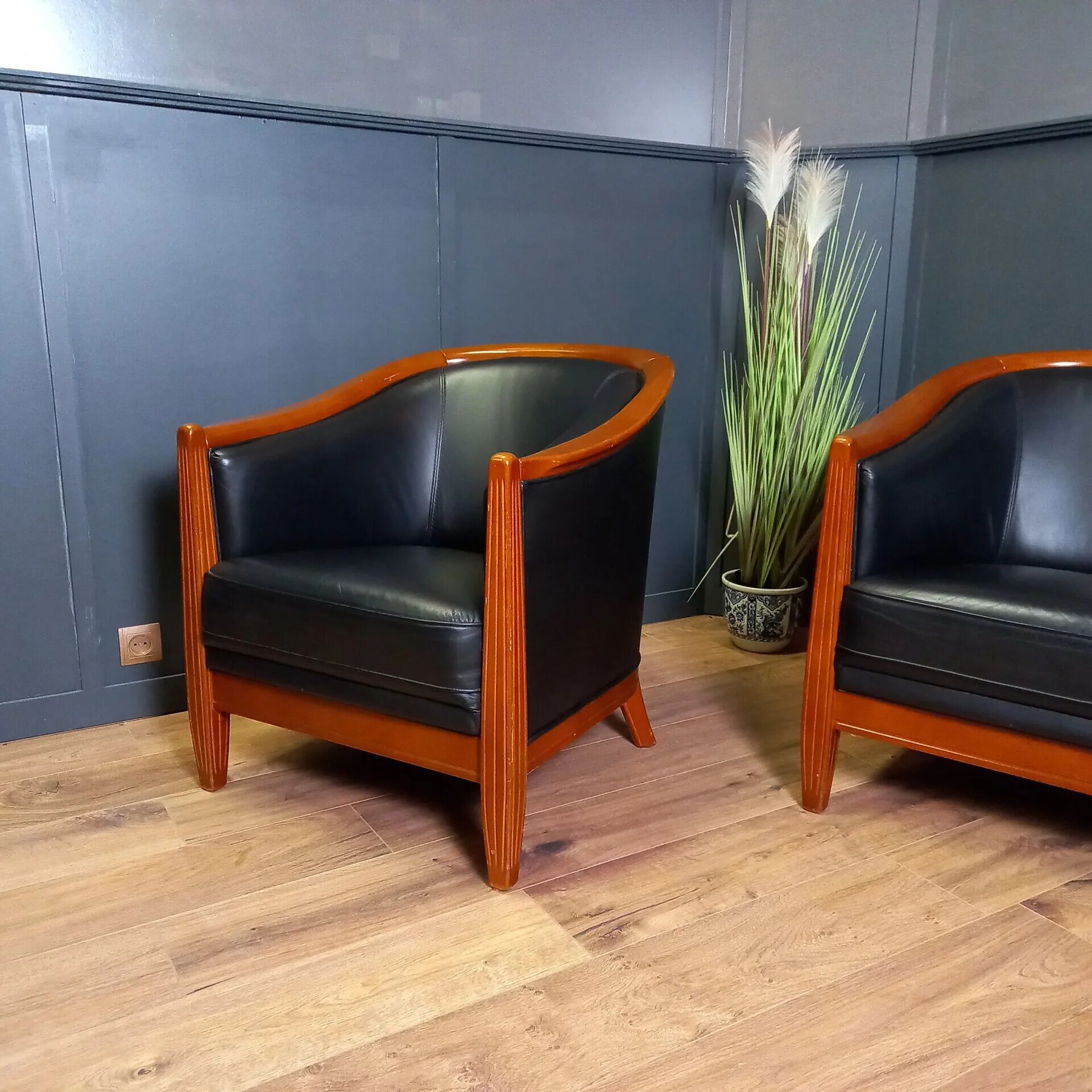 Dark blue club armchair (2x)