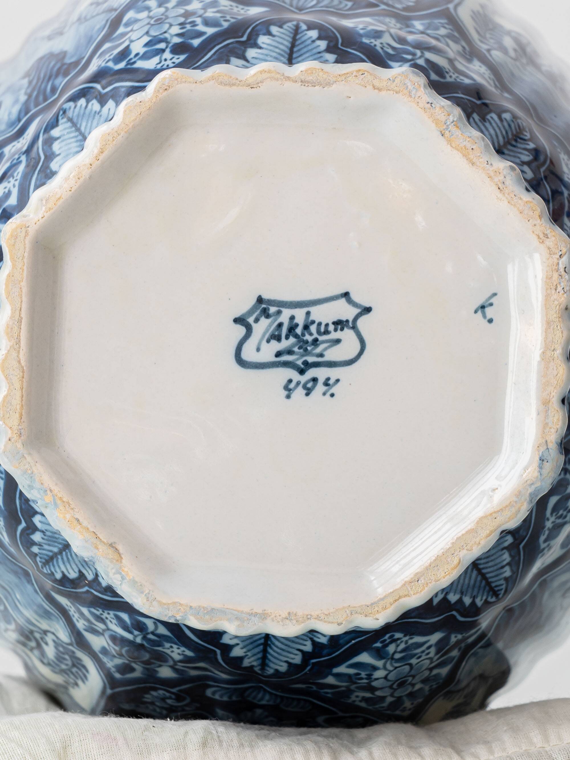 Vintage table lamp in blue and white ceramic from Delft, signed Makkum, hand-painted, 1950s