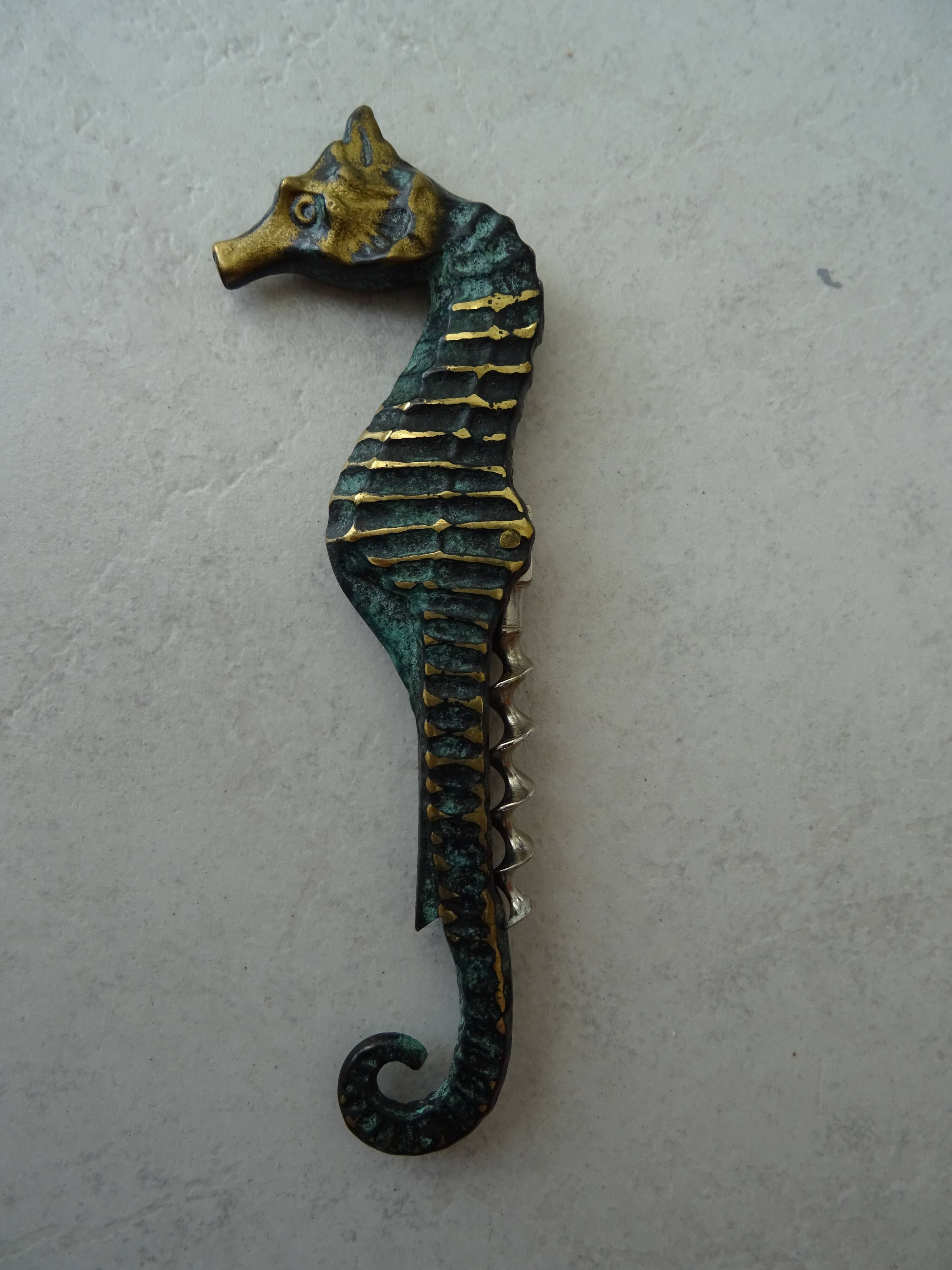 Old corkscrew corkscrew in bronze