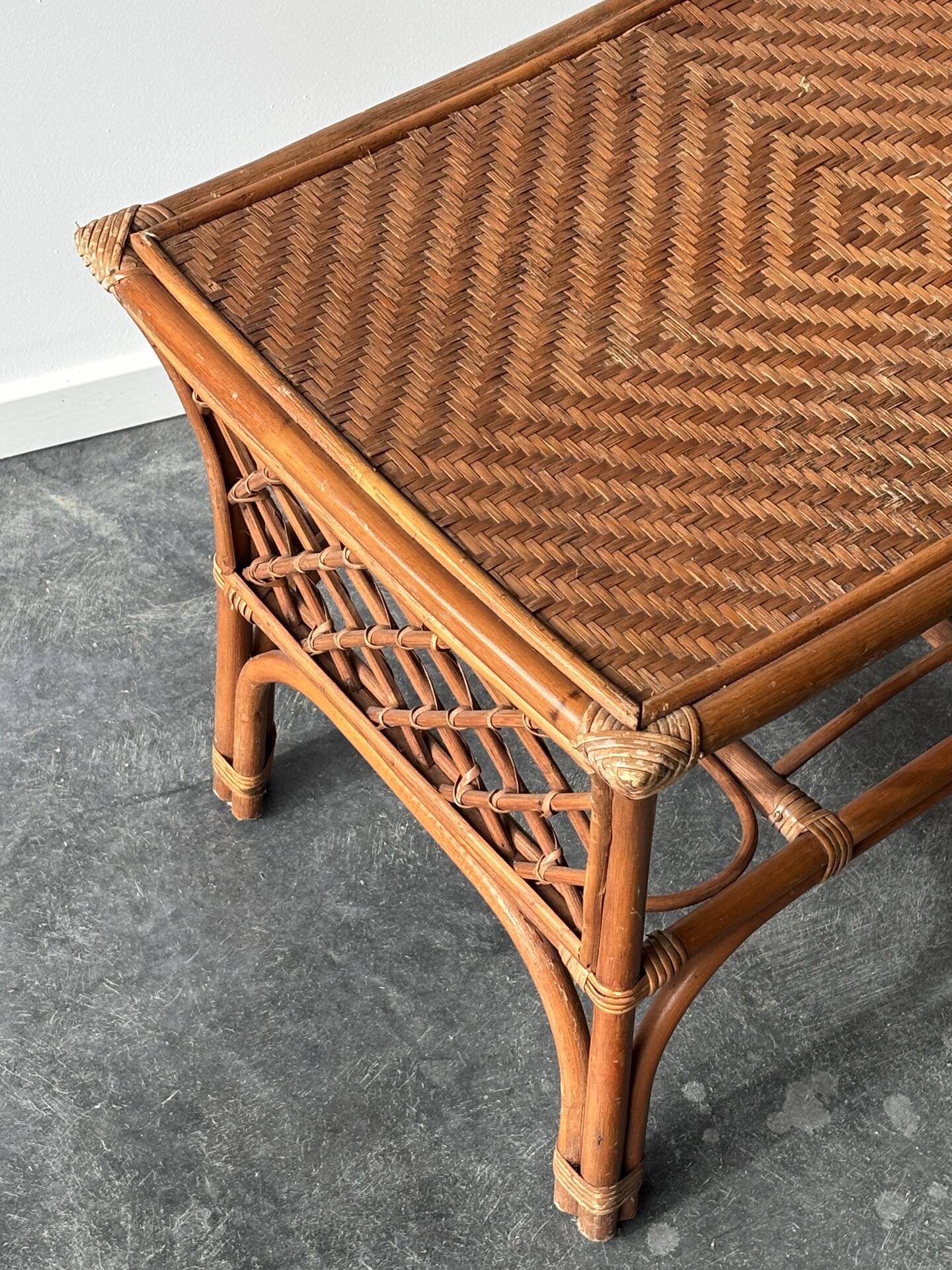 Table basse en rotin – années 1960/70