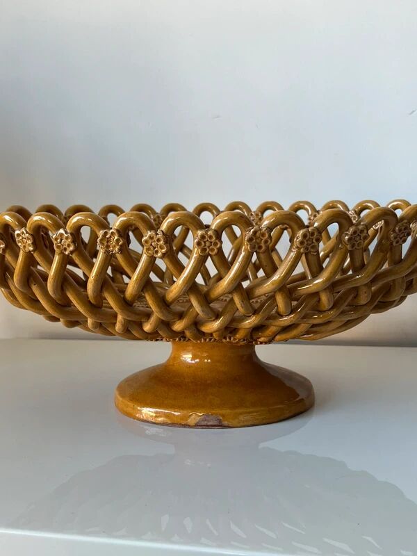 Basket, vintage ceramic fruit bowl with woven openwork on a stand, Maison Pichon style.