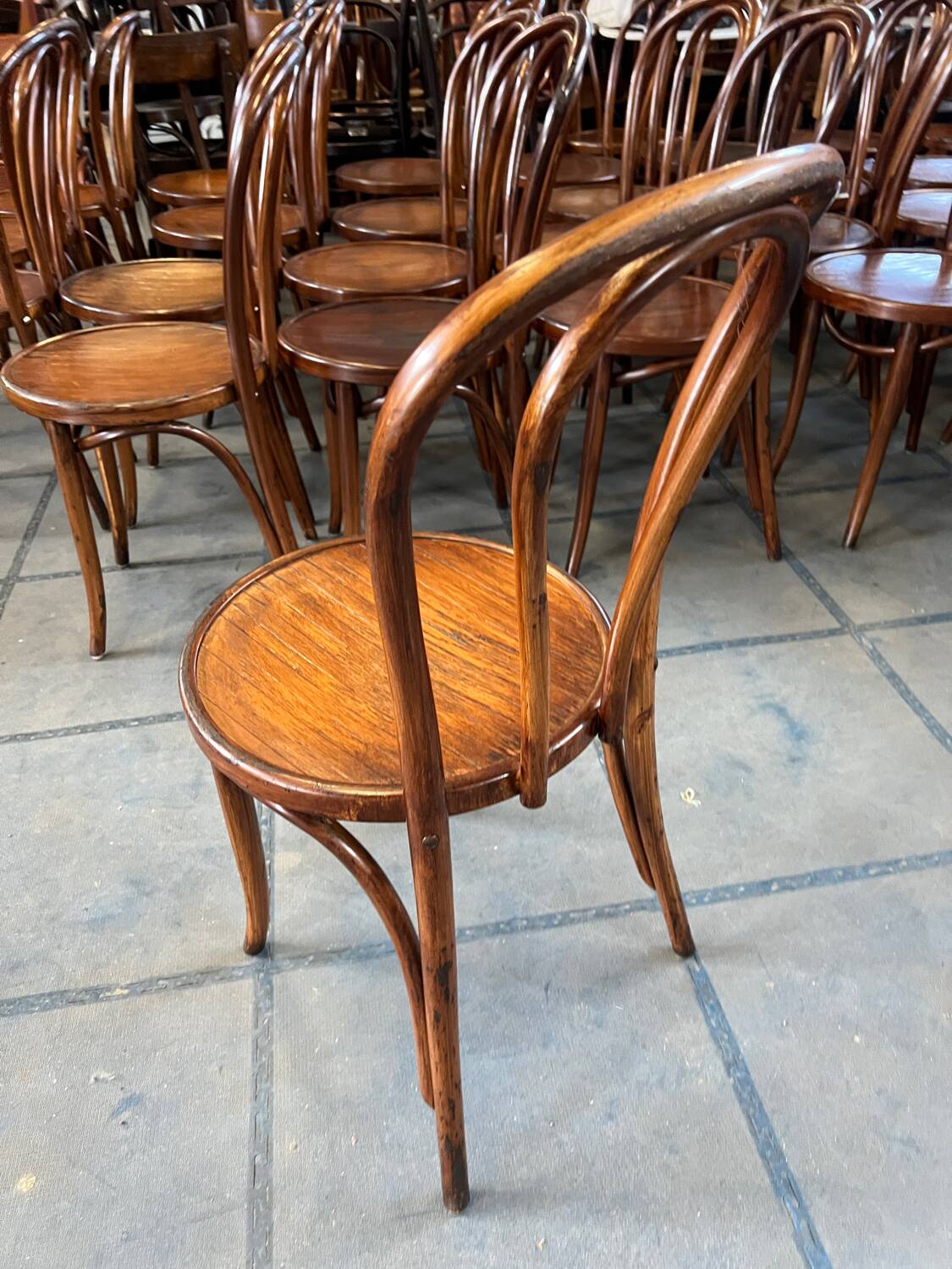 Lot de 50 chaises bistrot