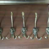 Lot 5 lion's head hooks