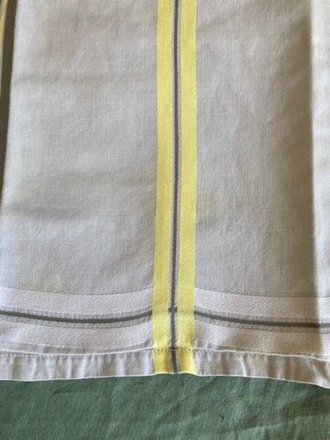 Lot of 2 tablecloths and six monogrammed towels