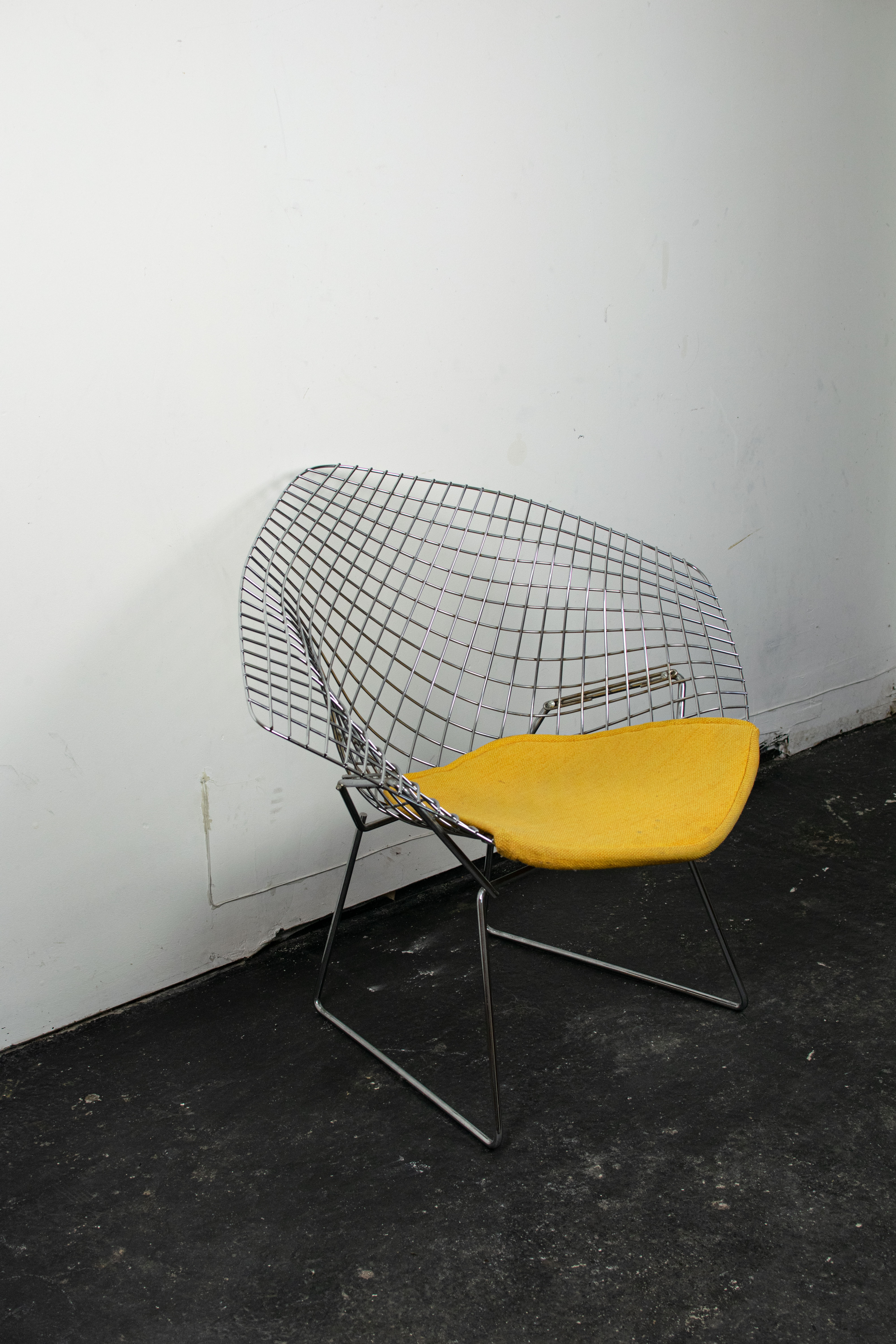 Diamond armchair by Harry Bertoia for Knoll International
