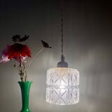 Suspension globe vintage en verre épais ciselé et dépoli