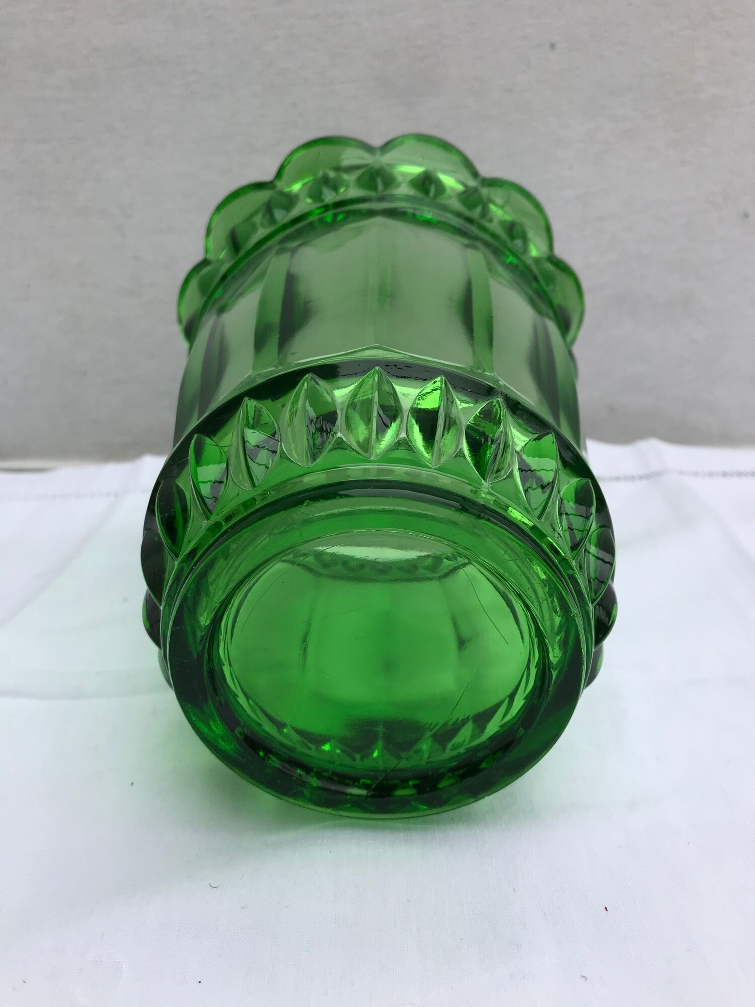 Former Vase ART DECO Style AVEN Glass Green Mold Vintage Decoration
