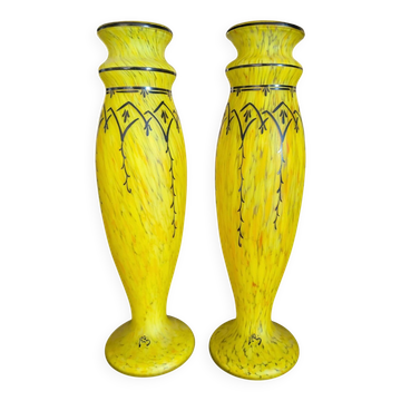 Paire de vases Legras — verre marmoréen jaune, décor émaillé Art Déco,