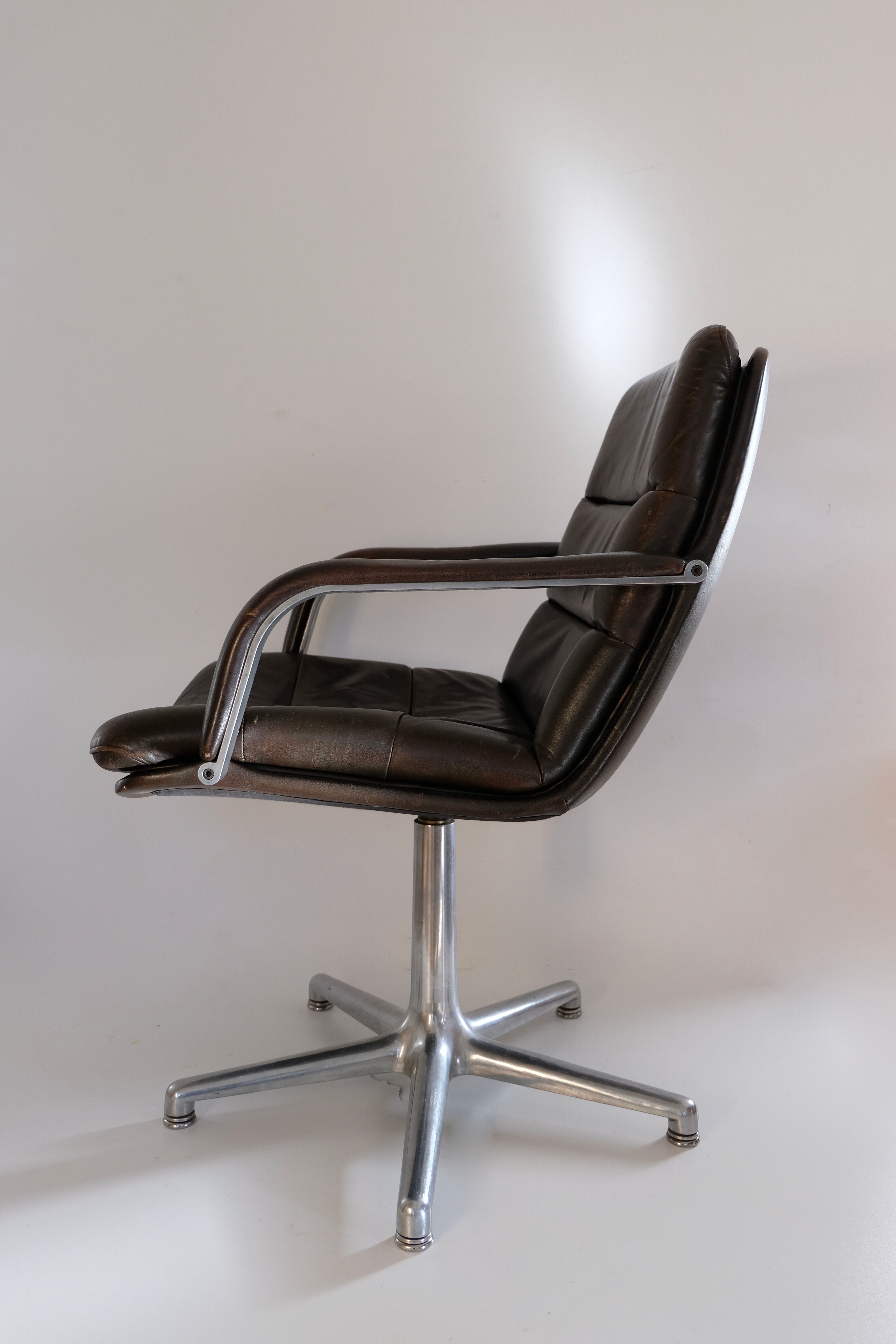 Geoffrey Harcourt's office chair for Artifort