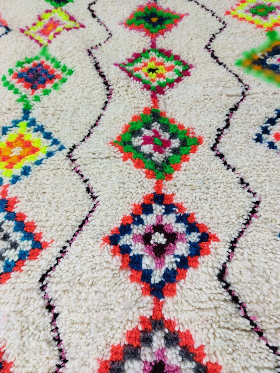 Handcrafted Moroccan Berber Rug 197 X 153 CM