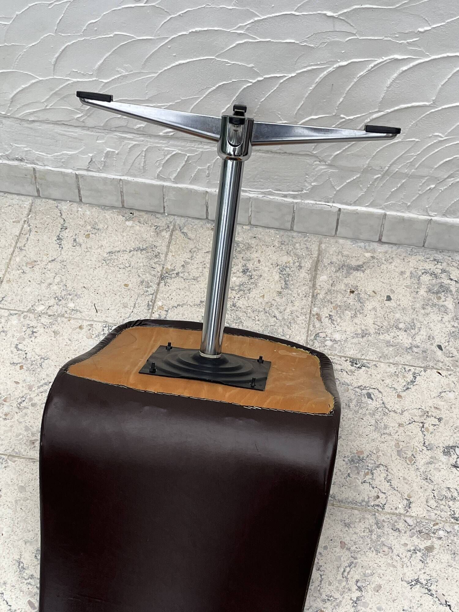 Space Age Swivel Chair Chocolate Brown Skai