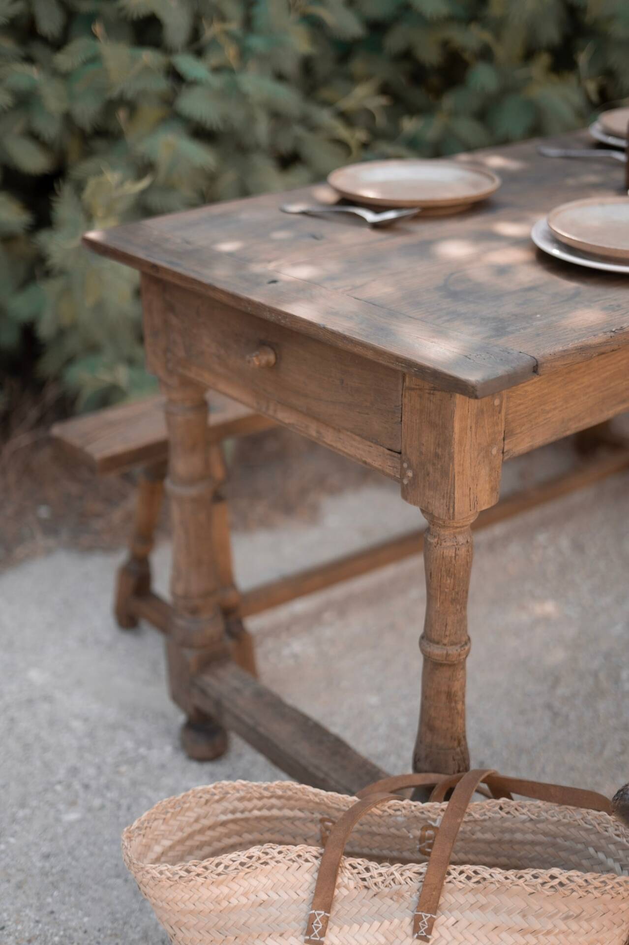 Table and benches set