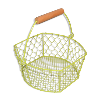Panier en métal vert anis