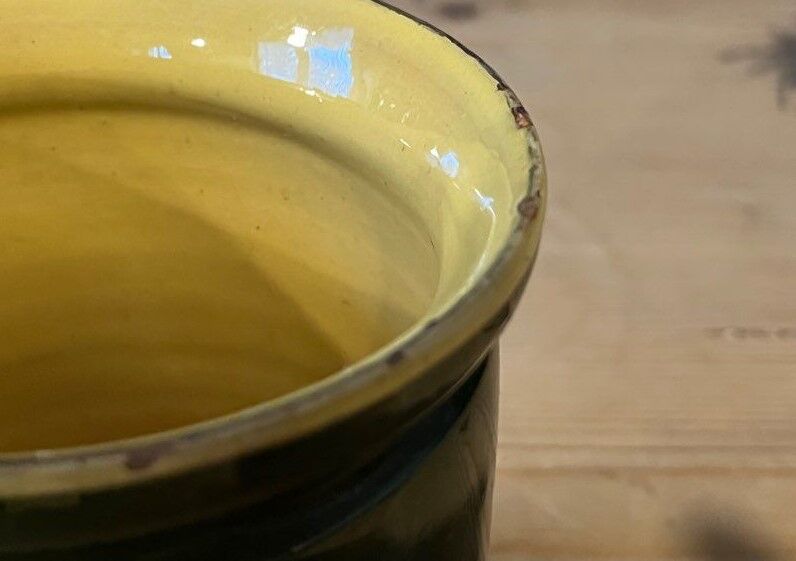 Jam jar with pear pattern Savoyard pottery