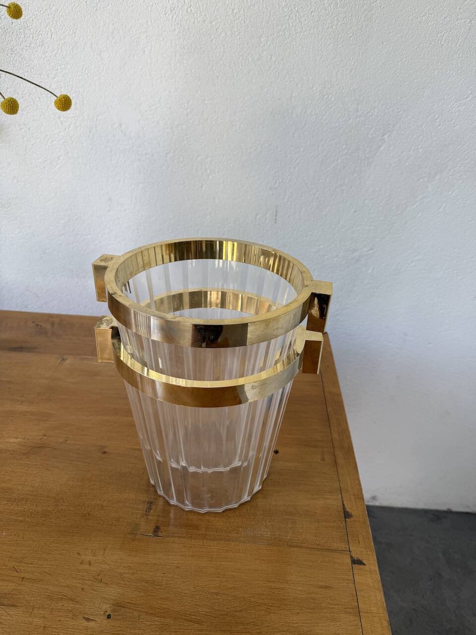 3 seaux à champagne en plexiglas transparent et doré, 1970