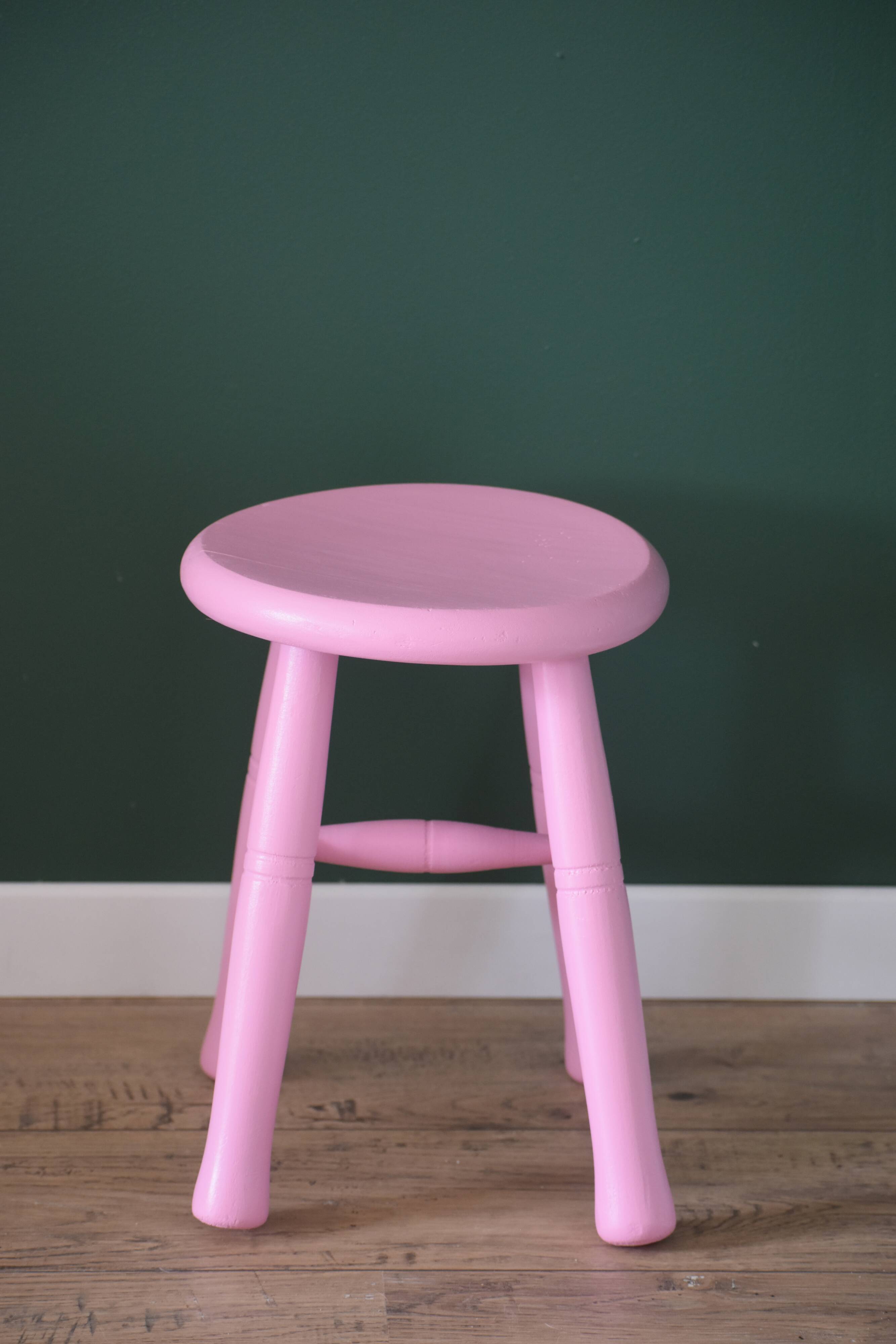 Bubble gum tabouret