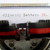 Typewriter, olivetti lettera 32
