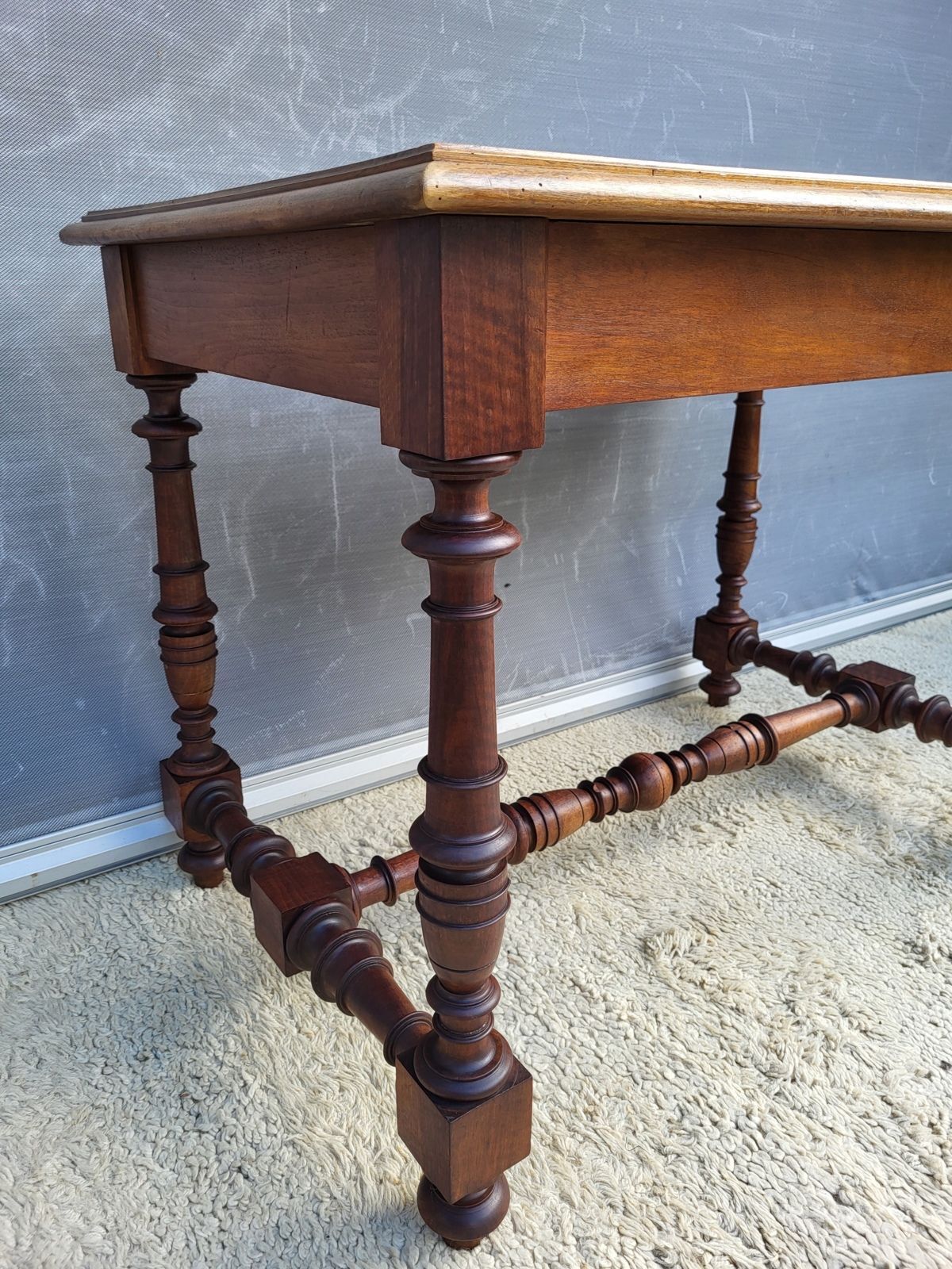 Louis XIII walnut desk • Small centre table in Renaissance style