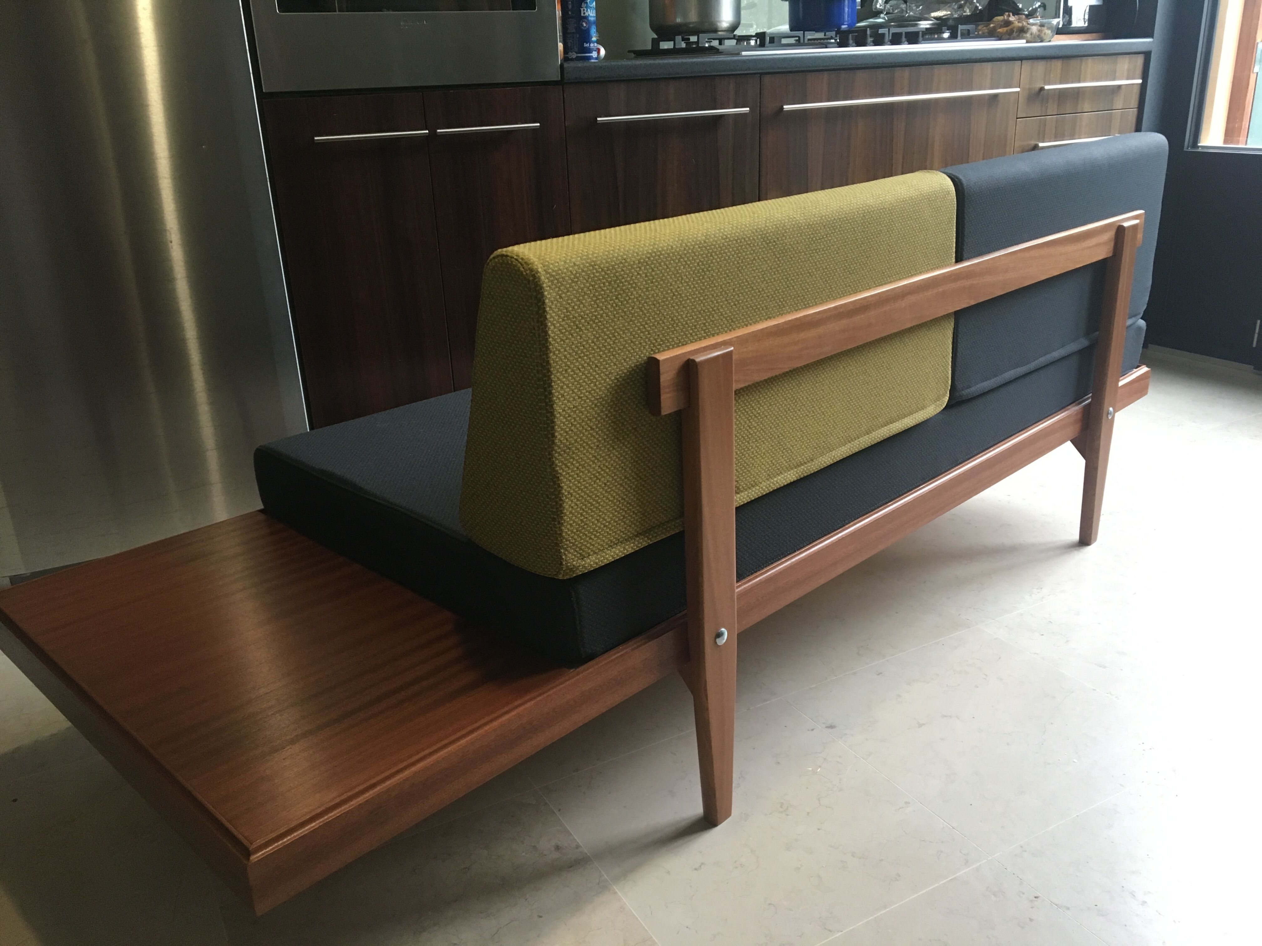 Scandinavian-designed Daybed Bench Sofa (new)