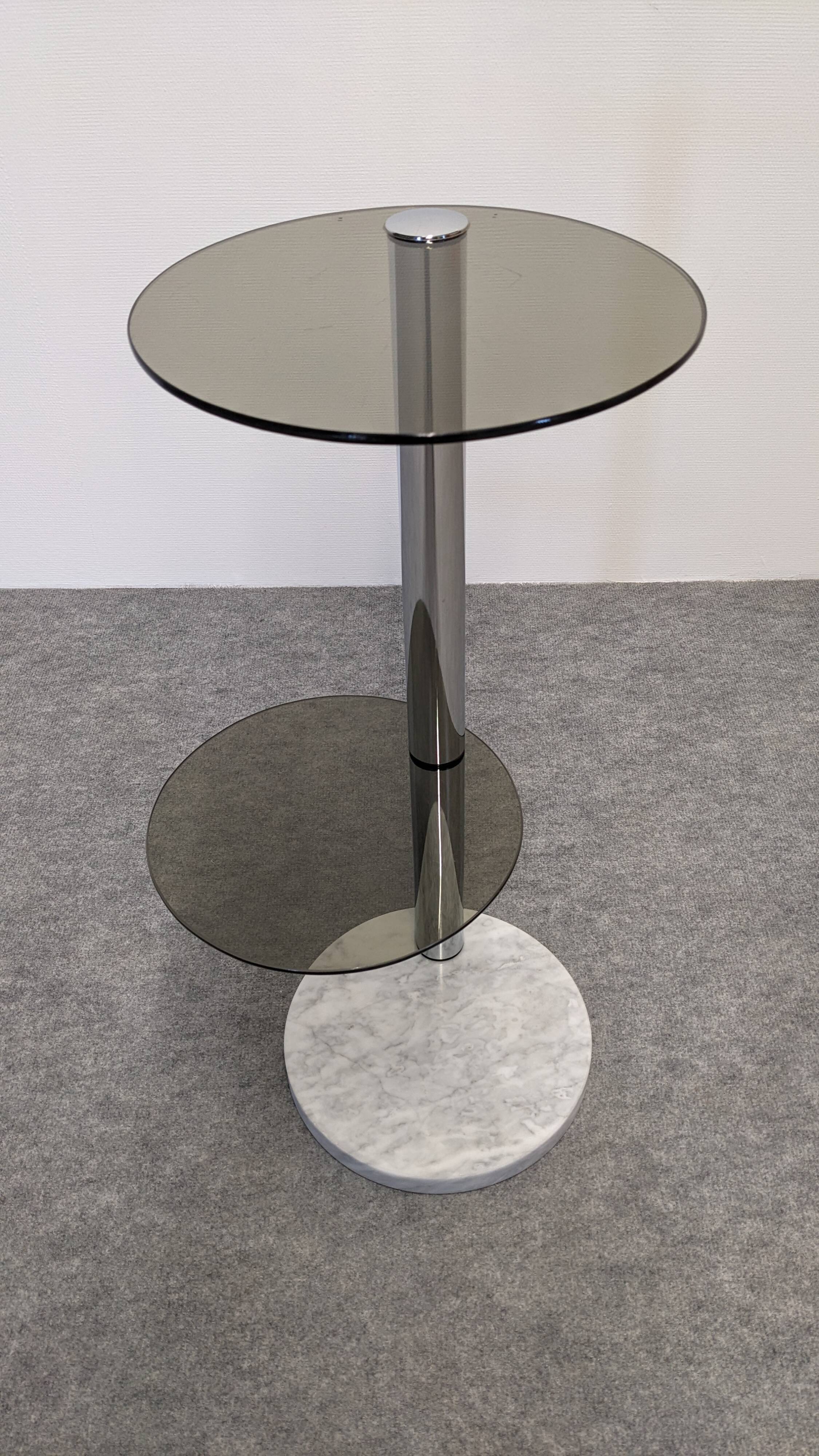 Pair of side tables or end tables Space Age, France circa 1970.