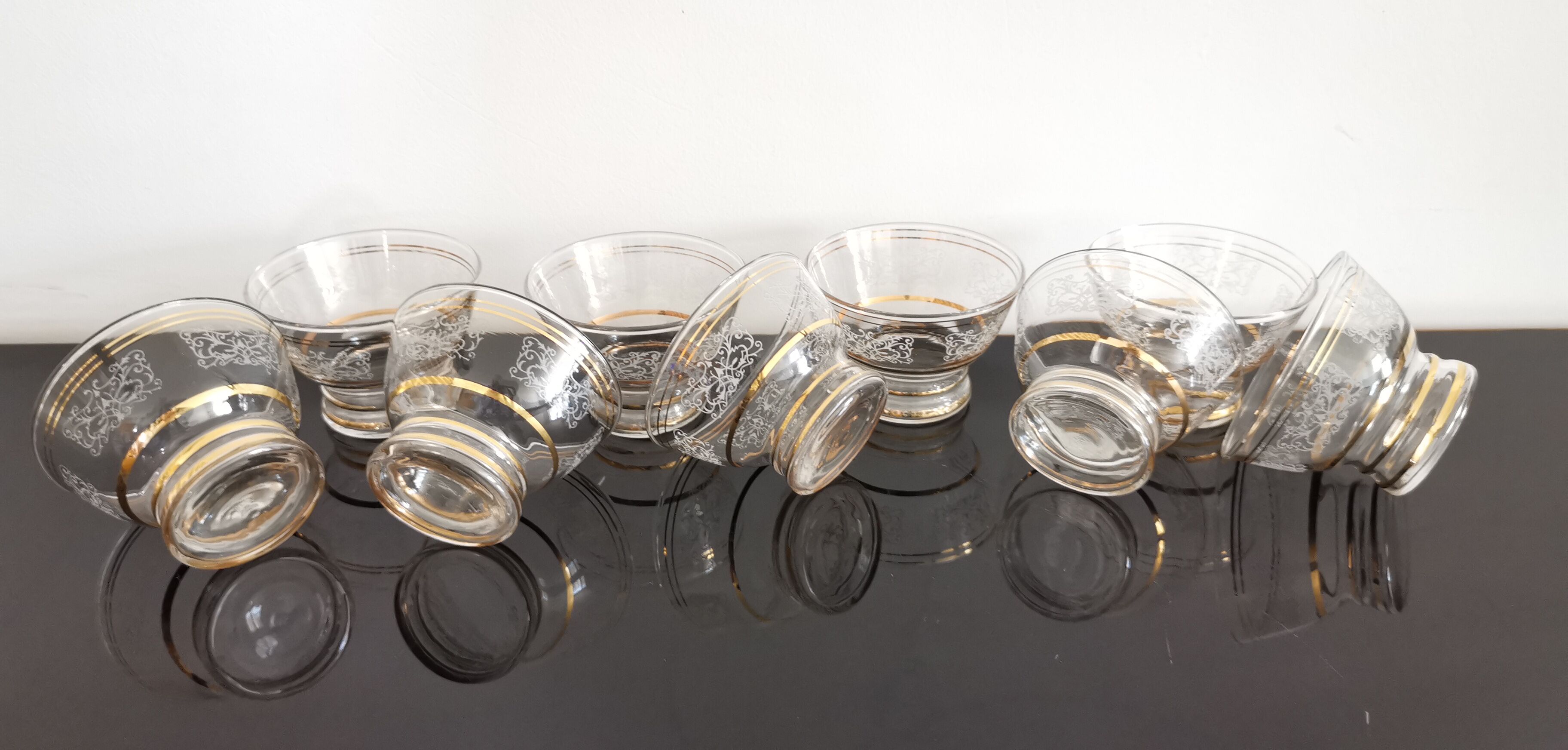 9 champagne glass cups 50s/60s