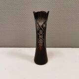 Vase en cristal biseauté bordeaux