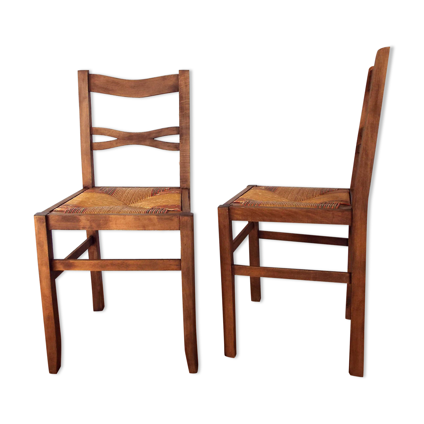 2 mulched chairs