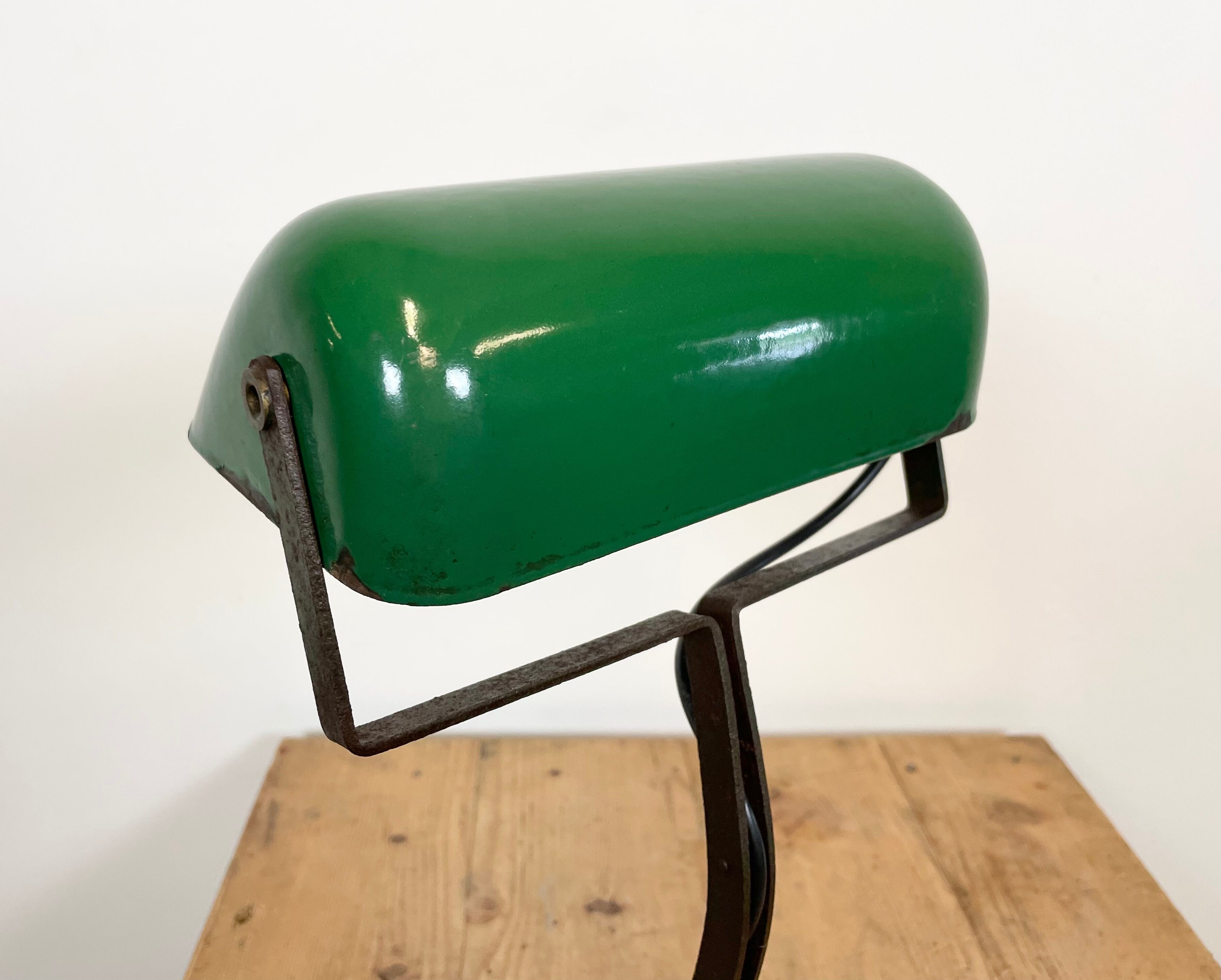 Vintage green enamel bank lamp from Astral, 1930s