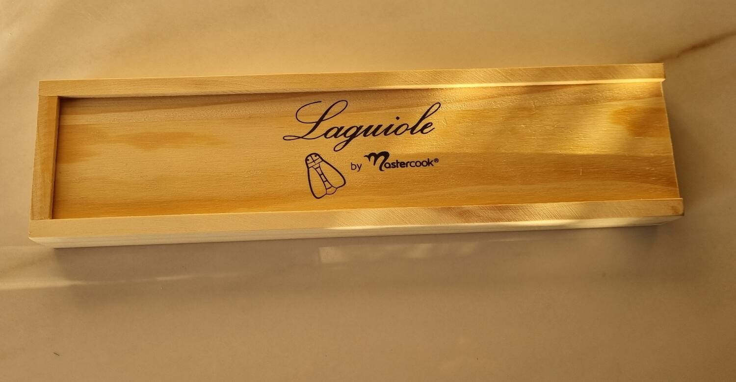 Laguiole cutting cutlery