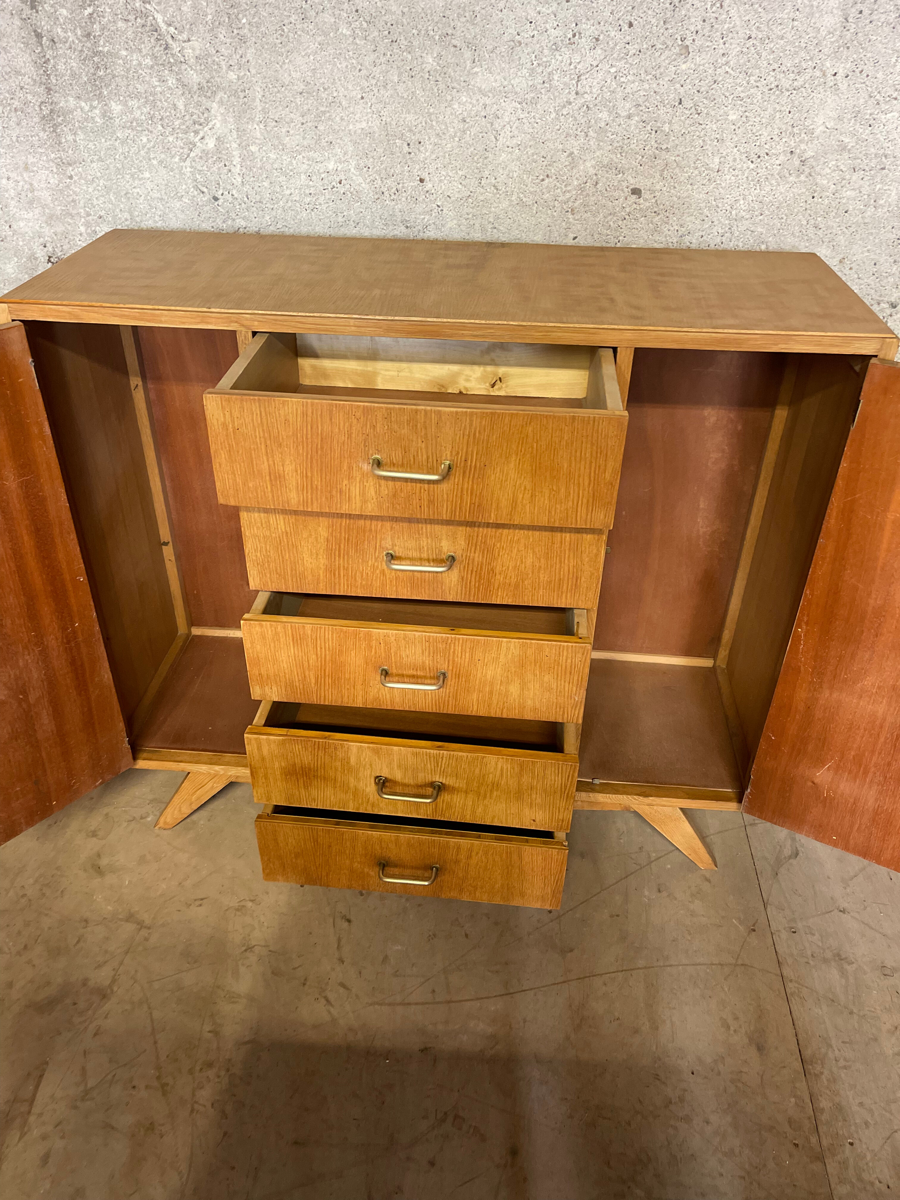 Wardrobe chest of drawers