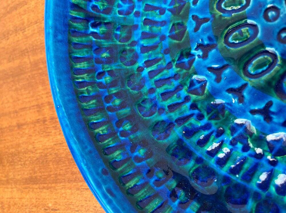 Large wall plate Rimini Blu Italian mid-century by Aldo Londi for Bitossi, 1960s.