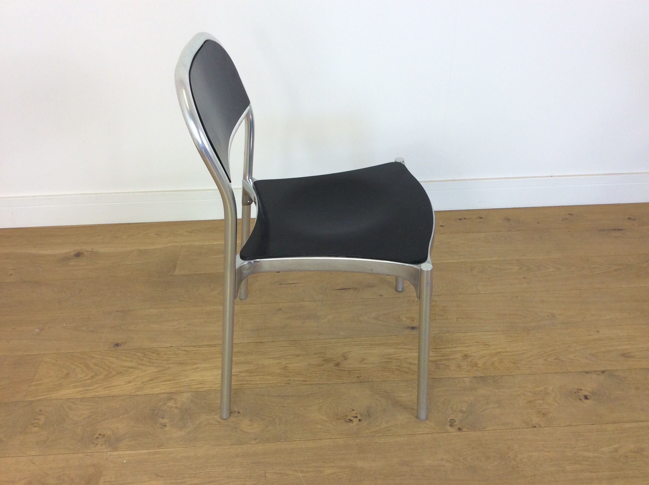 Table et chaises de milieu de siècle