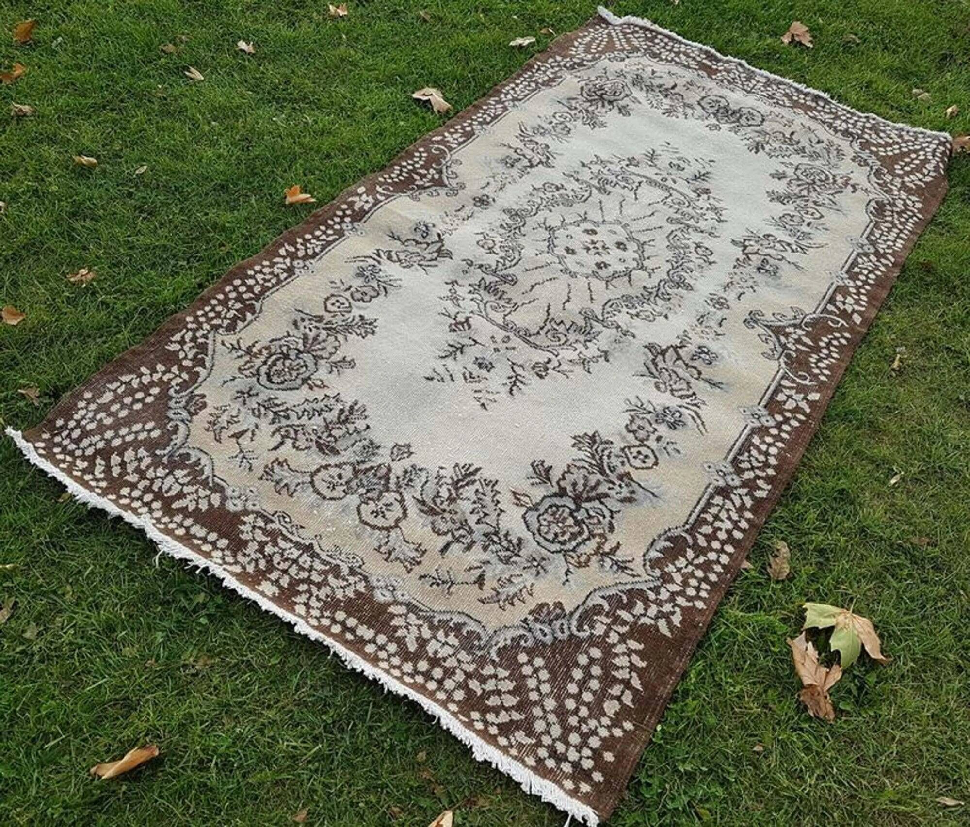 Vintage handmade Turkish rug 118x220 cm