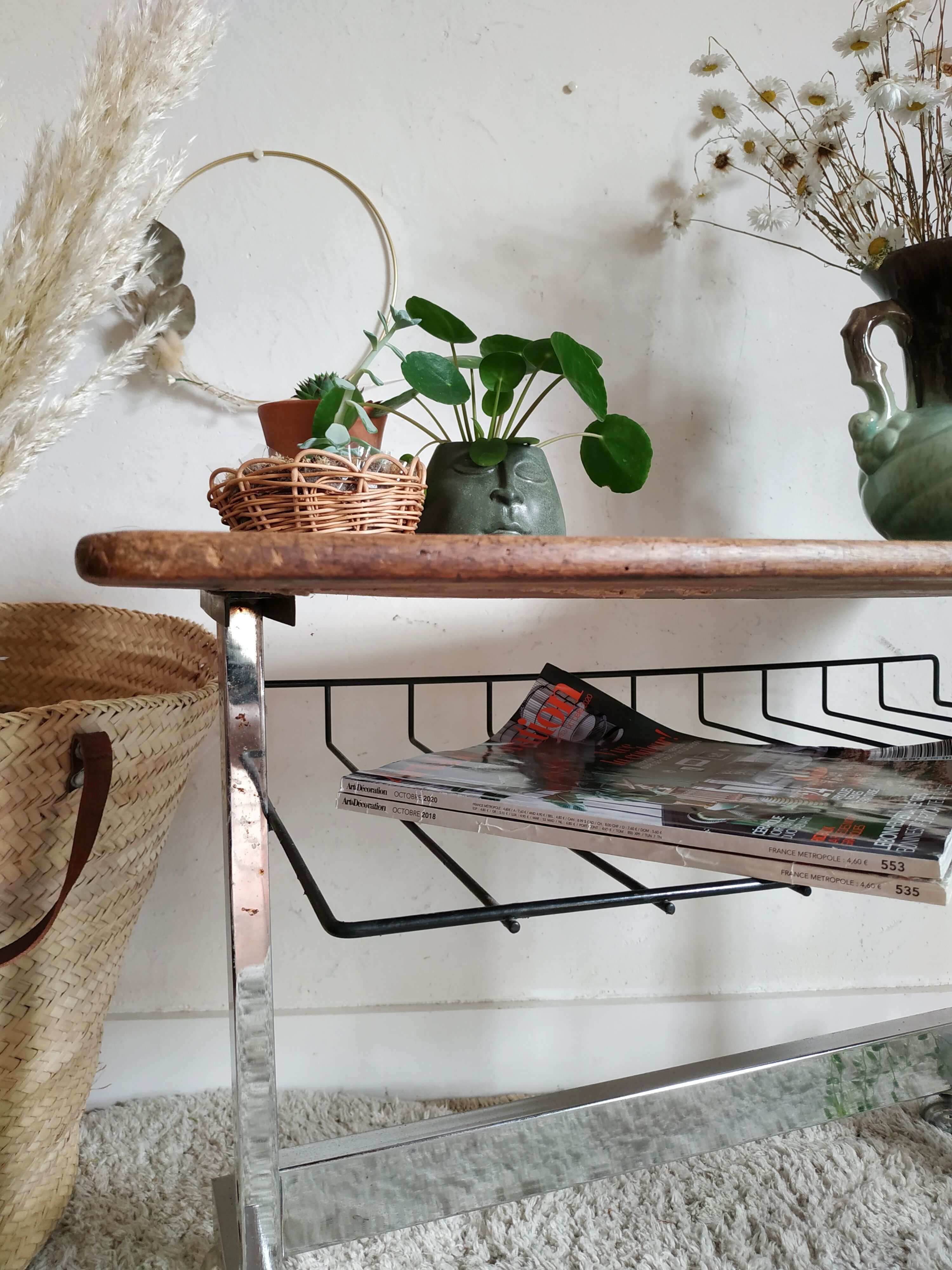 Metal and wood dessert