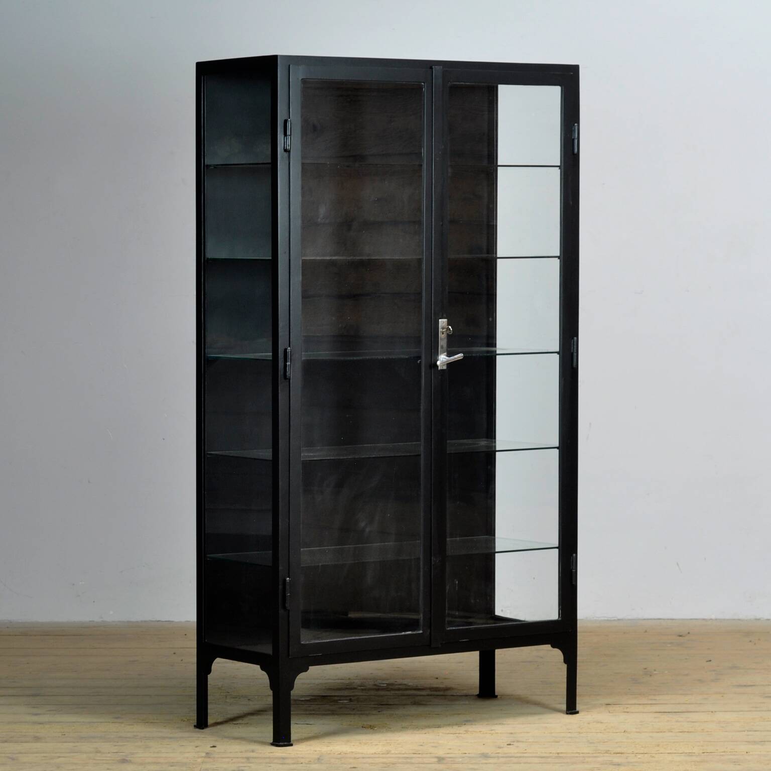 Medical cabinet, 1930s