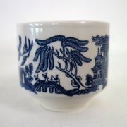 6 Vintage Blue Willow CHURCHILL Cups and Saucers, England