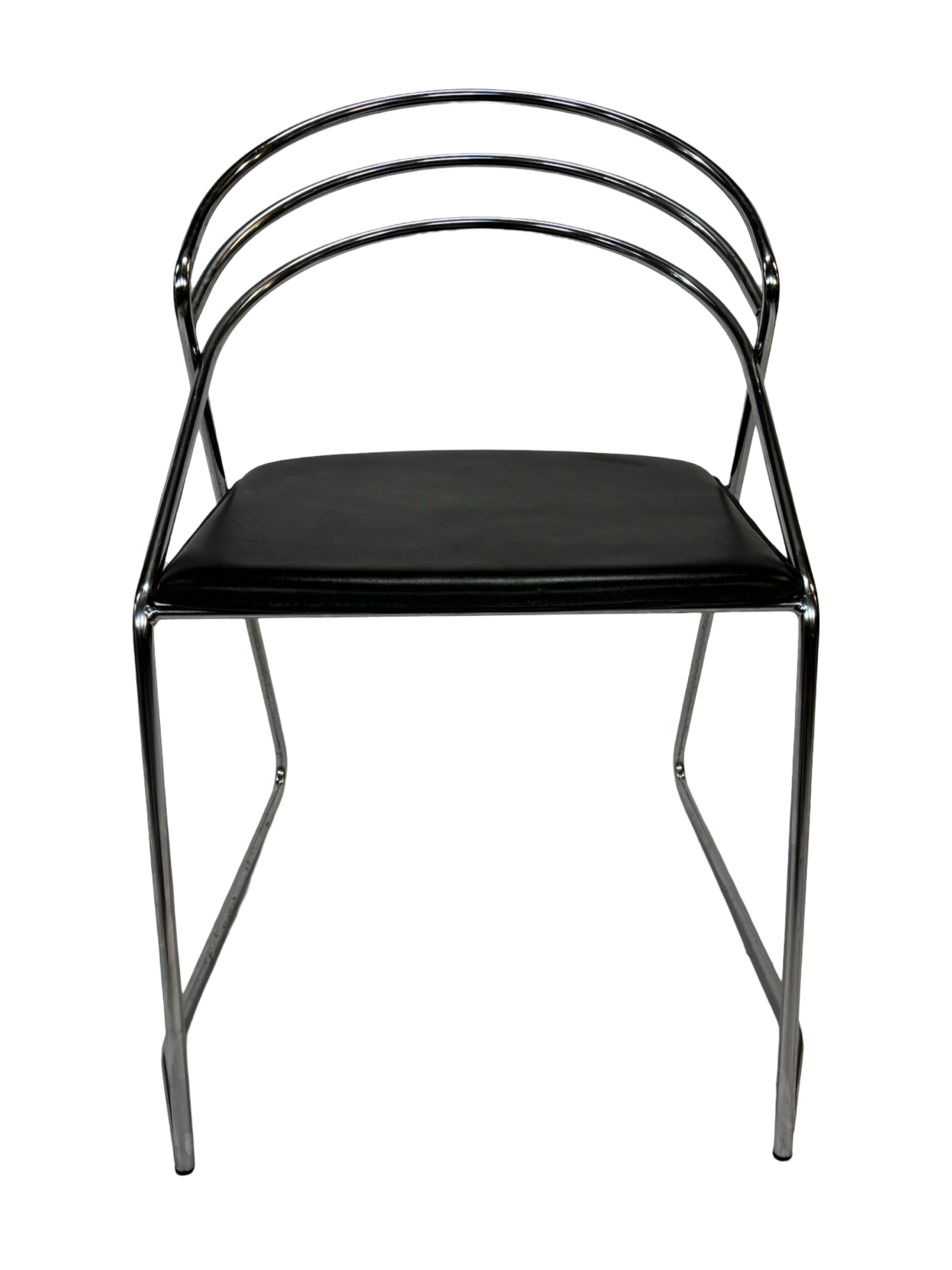 4 chaises minimalistes en fil d'acier chromé, années 80