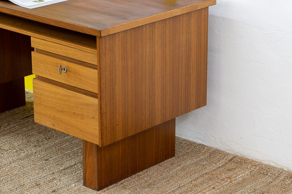Double-sided Scandinavian desk 140 cm