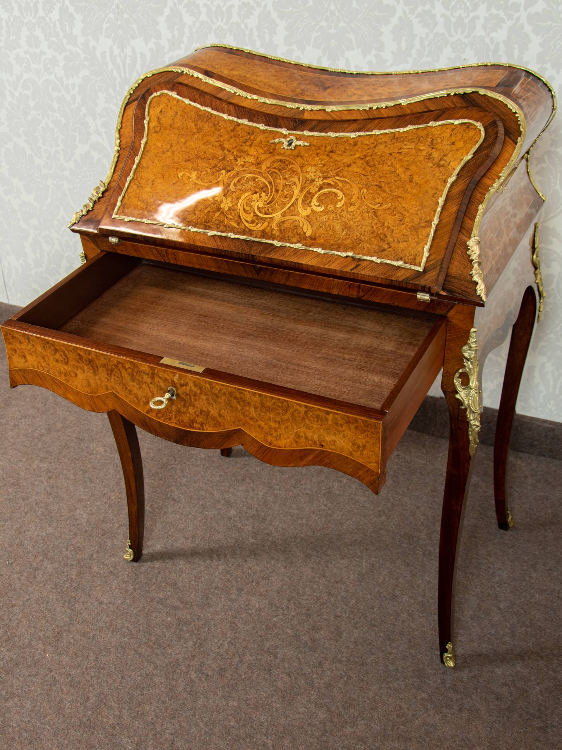 Secretary Bonheur du Jour Louis XV in rosewood and walnut 1870-1900