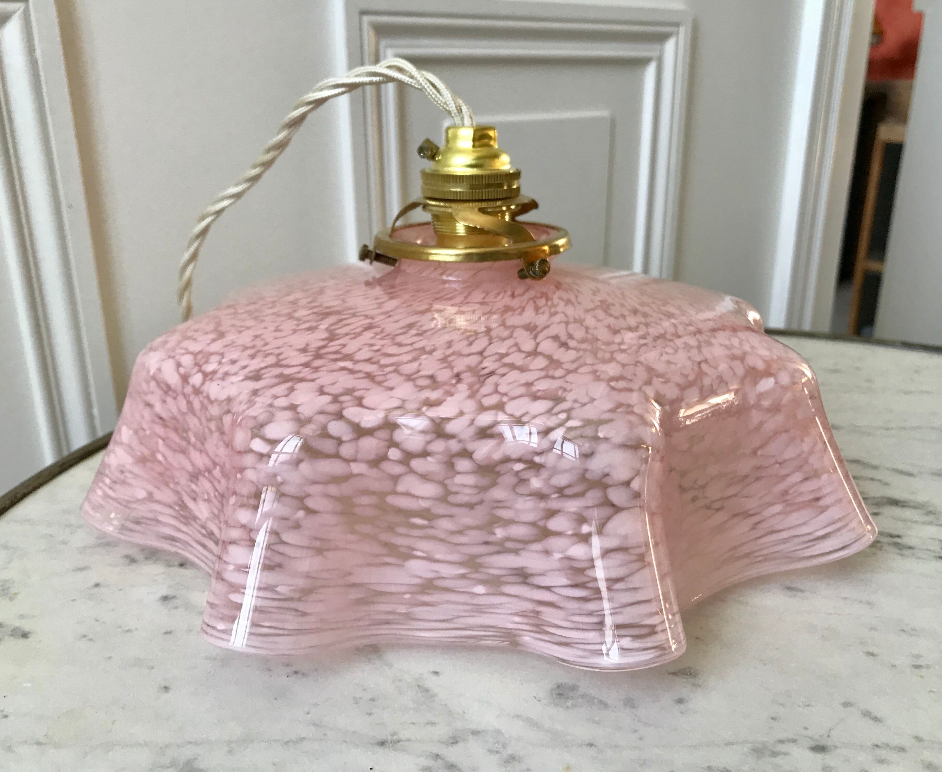 Walking suspension in Clichy glass speckled pink bobon years 20-30