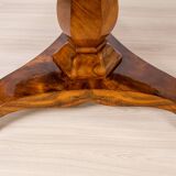 Biedermeier Period Round Walnut Table, Germany, circa 1840