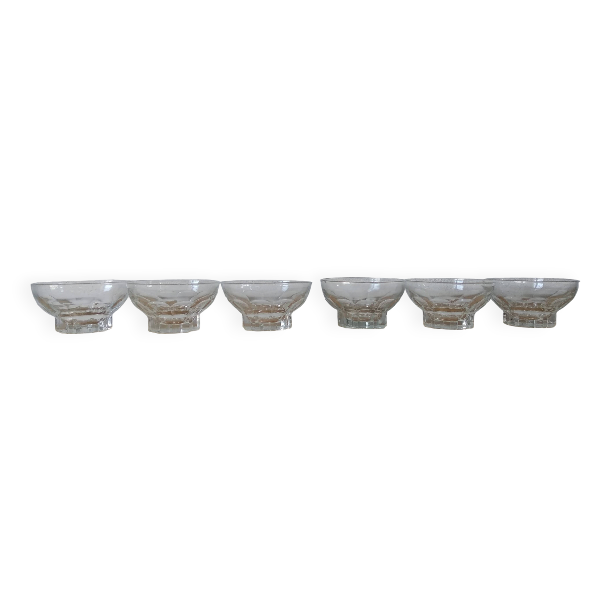 6 glass bowls