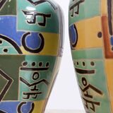 Paire de grands vases en céramique émaillée polychrome du milieu du siècle dernier