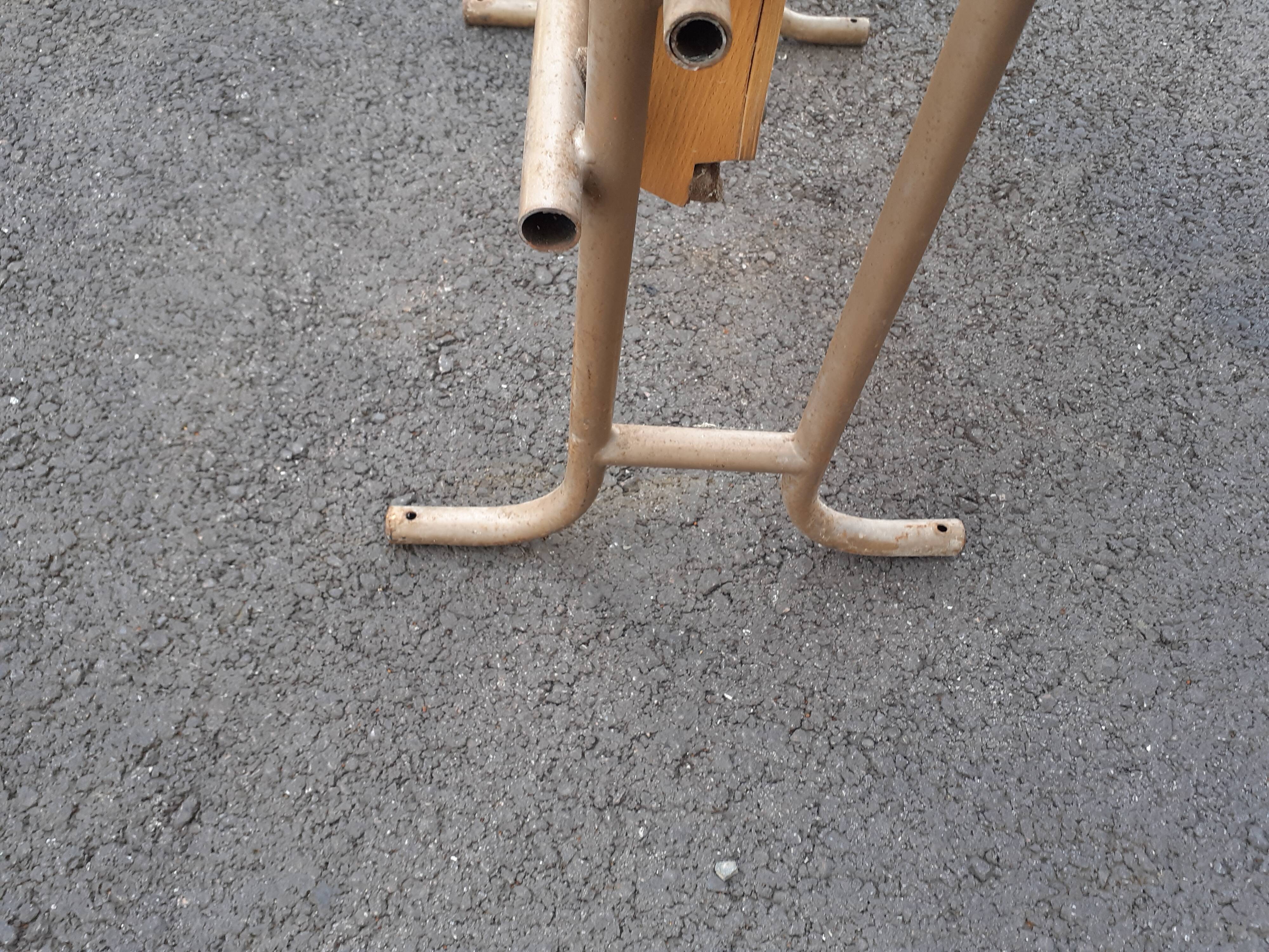 Wheelchair cinema theatre strapontin