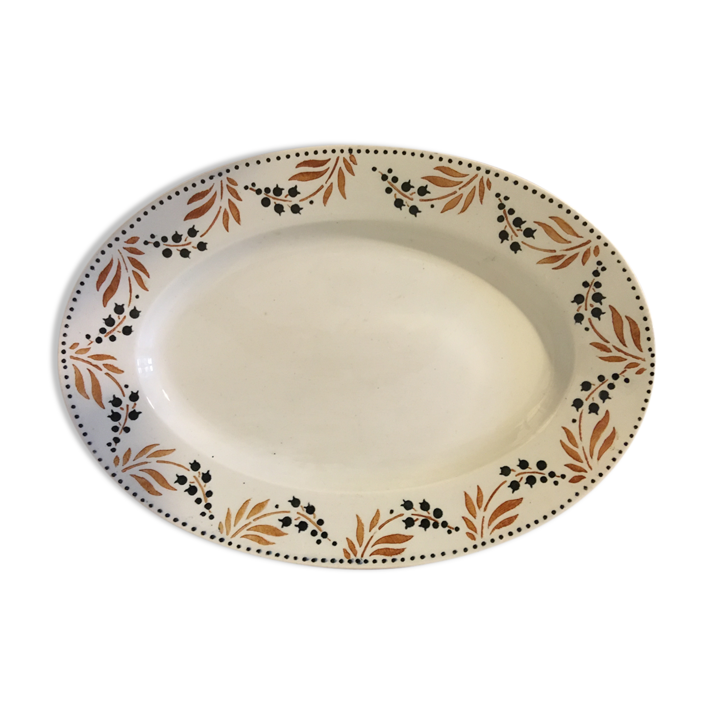 Oval dish in opaque porcelain from Gien