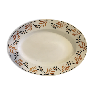 Oval dish in opaque porcelain from Gien