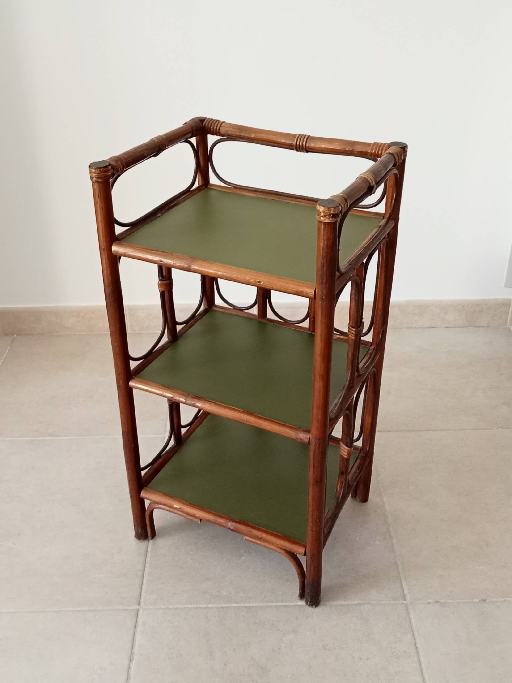 Vintage stand shelf in bamboo and rattan